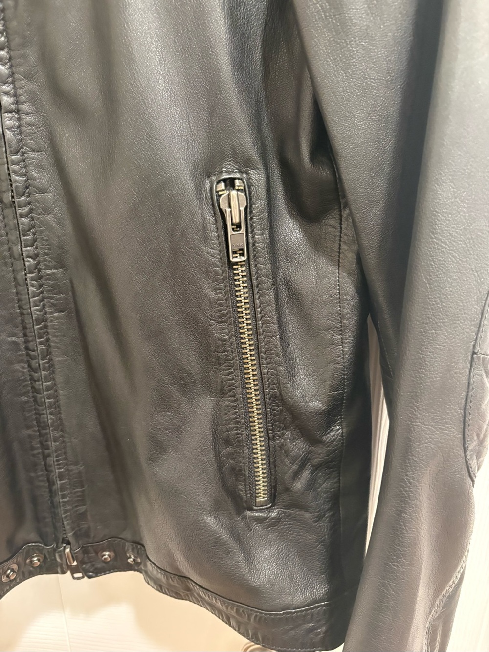 Leather Jacket - Picture 4 of 10